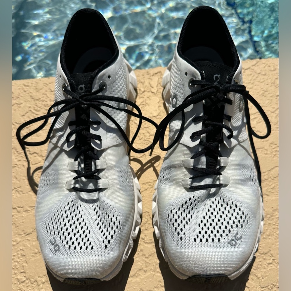 On Cloud / On Running X White Reflective Running Shoes Women’s Size 9.5 in VGC - Picture 6 of 15